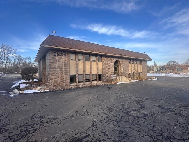 More details for 2335 Burton St Se, Grand Rapids, MI - Office for Lease