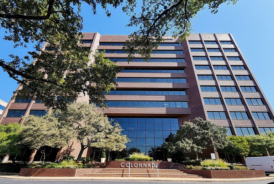 9901 W Interstate 10, San Antonio, TX à louer - Photo du bâtiment - Image 2 de 12