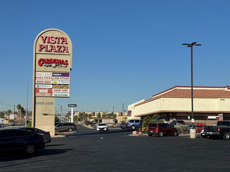4500 E Tropicana Ave, Las Vegas, NV à louer - Photo du bâtiment - Image 3 de 13