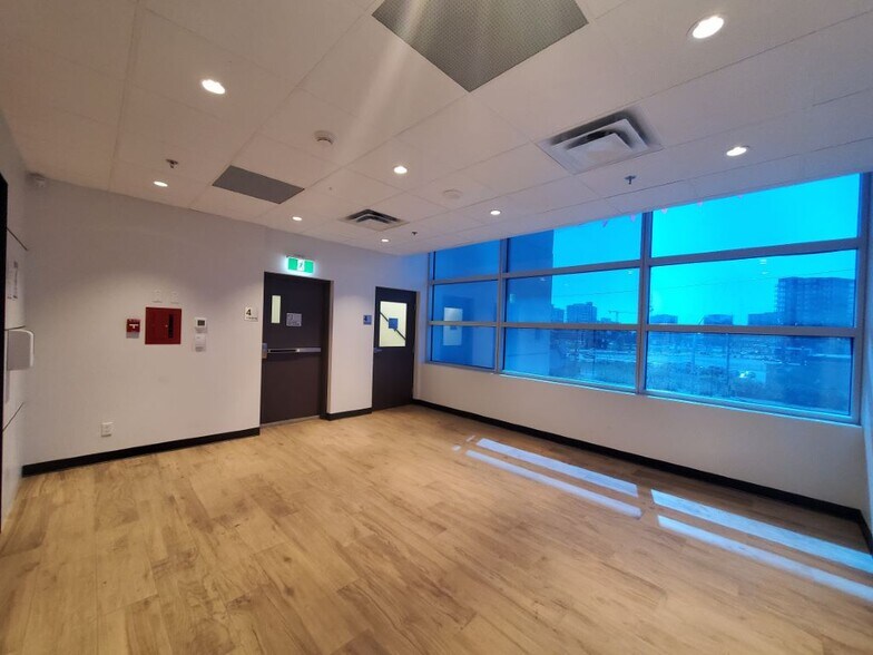 8411 Bridgeport Rd, Richmond, BC à vendre - Photo intérieure - Image 3 de 10