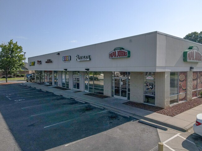 Plus de détails pour 1505-1515 S Cannon Blvd, Kannapolis, NC - Bureau/Commerce de détail à louer