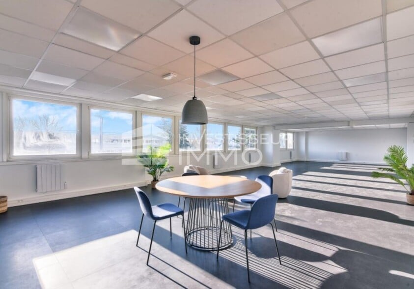 Bureau dans Aulnay Sous Bois à louer - Photo intérieure - Image 1 de 6