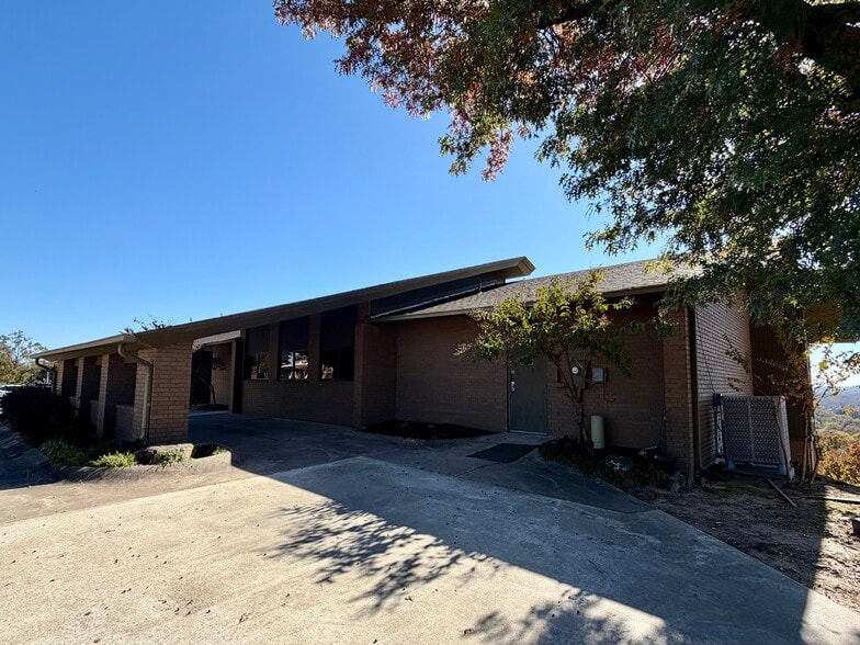 617 Fayetteville Rd, Van Buren, AR for lease - Building Photo - Image 3 of 12