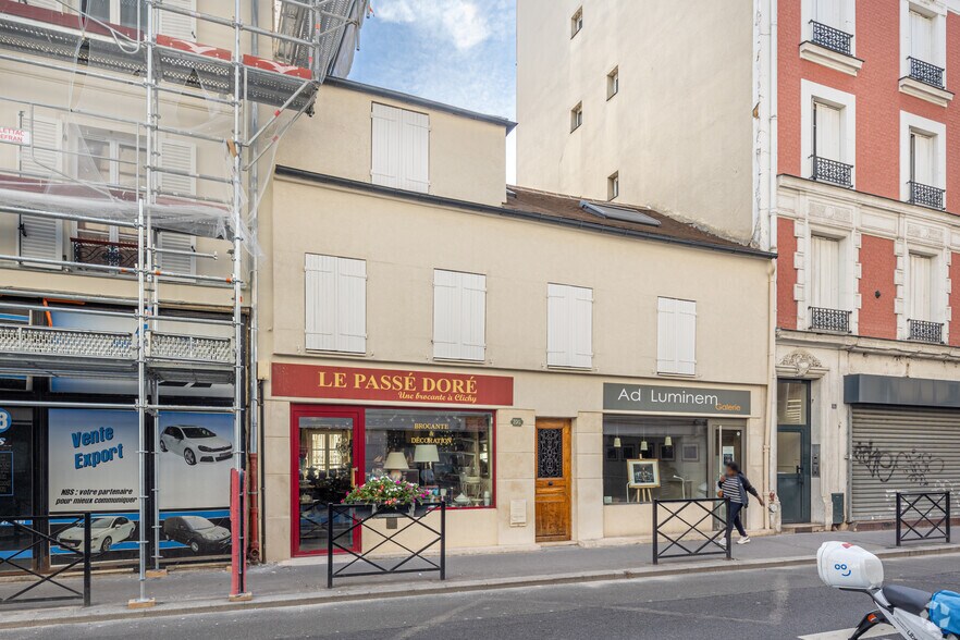Bureau/Commerce de détail dans Clichy à louer - Photo du bâtiment - Image 2 de 2