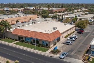 2240 S Mooney Blvd, Visalia, CA - Aérien Vue de la carte - Image1