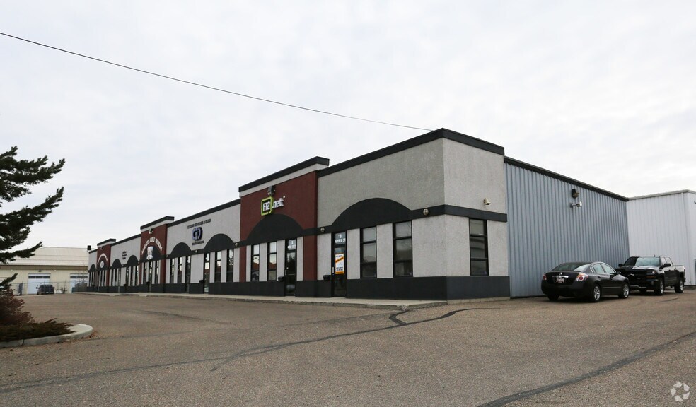 4699 61 St, Red Deer, AB for lease - Building Photo - Image 2 of 4