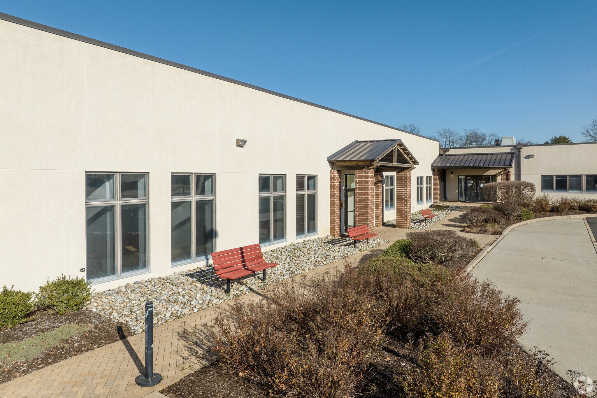 44 Apple St, Tinton Falls, NJ à louer Photo du bâtiment- Image 1 de 15