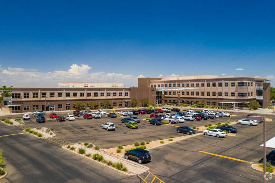 13555 W McDowell Rd, Goodyear, AZ for lease - Building Photo - Image 2 of 8