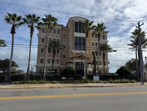 825 Ballough Rd, Daytona Beach, FL à louer Photo intérieure- Image 1 de 7