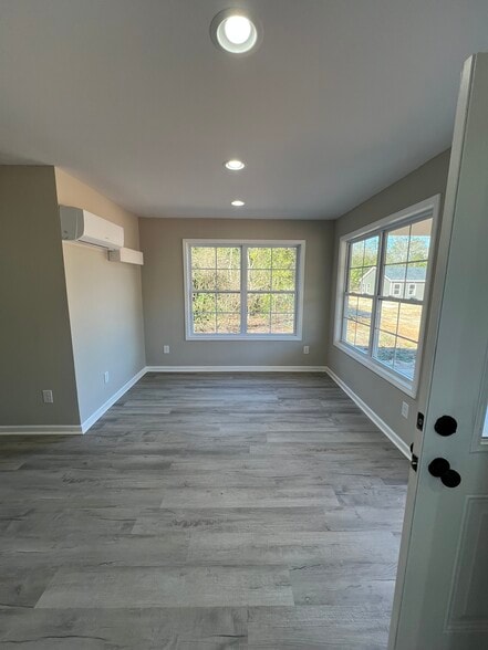 4329 Live Oak Rd, Dalzell, SC à vendre - Photo intérieure - Image 2 de 7