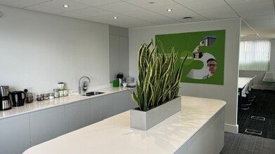 Timothys Bridge Rd, Stratford Upon Avon for lease Interior Photo- Image 2 of 6