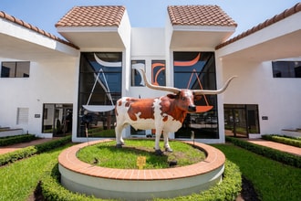 5979 NW 151st St, Miami Lakes, FL à louer Photo intérieure- Image 1 de 16