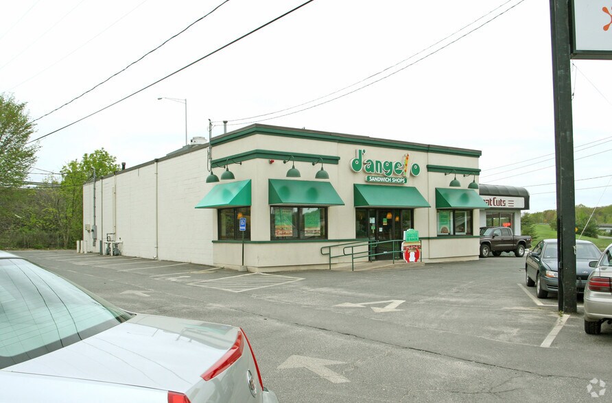 200 Hartford Tpke, Vernon, CT à vendre - Photo du bâtiment - Image 2 de 5