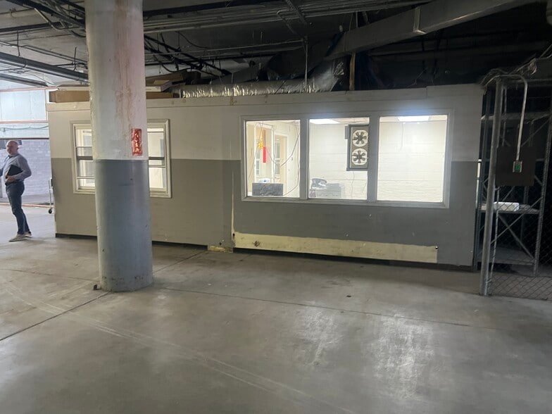425 Ferry St, Newark, NJ for lease - Building Photo - Image 2 of 10
