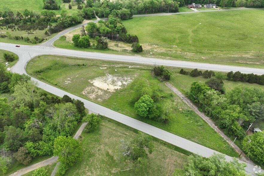 810 Deatsville Rd, Deatsville, KY for sale - Aerial - Image 2 of 4