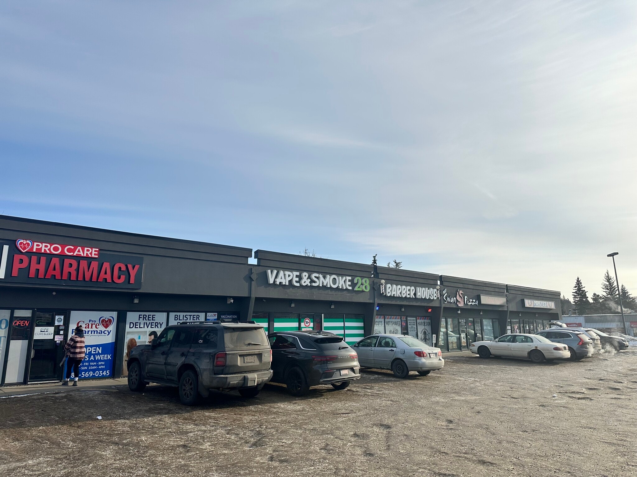 367 St Albert Trl, St. Albert, AB for lease Primary Photo- Image 1 of 3