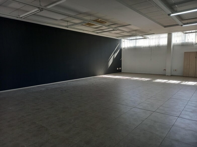 Industrial in Elche for lease - Interior Photo - Image 3 of 11