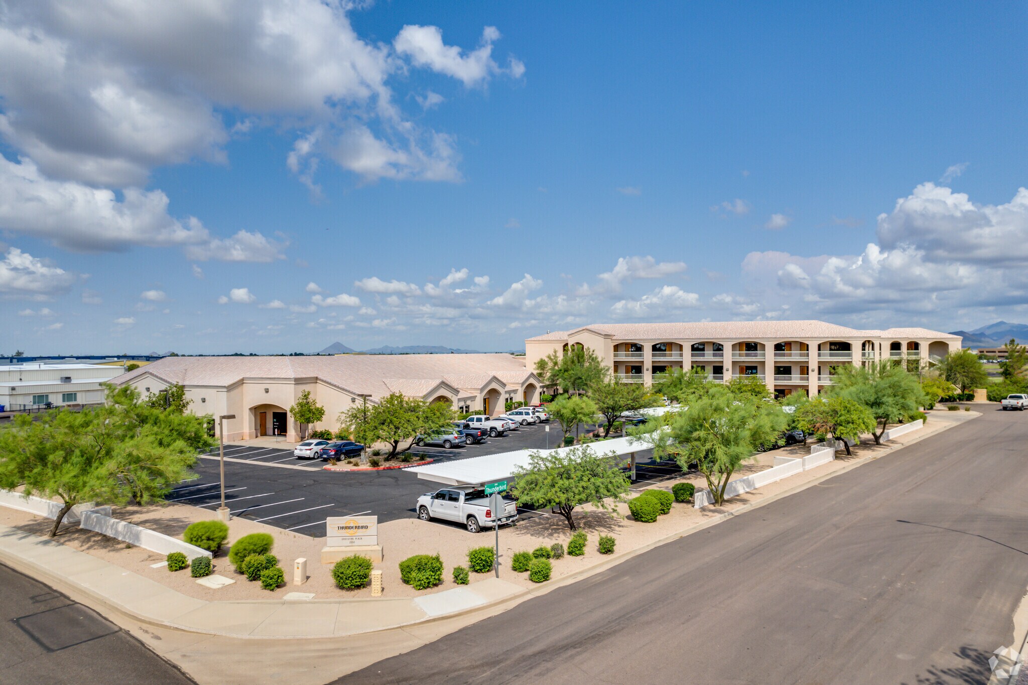 2550 N Thunderbird Cir, Mesa, AZ à vendre Photo principale- Image 1 de 68