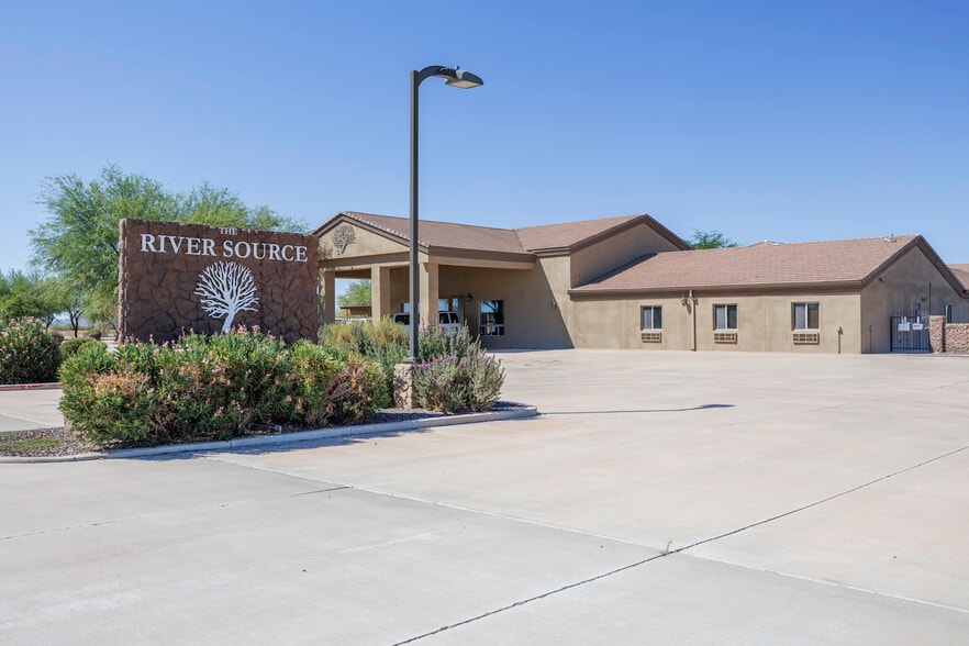16286 S Sunland Gin Rd, Arizona City, AZ for sale - Primary Photo - Image 1 of 104