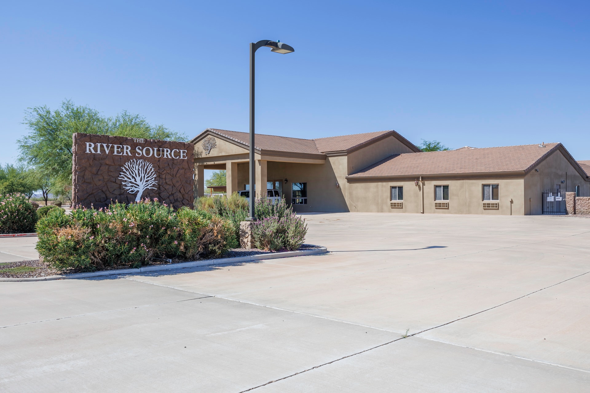 16286 S Sunland Gin Rd, Arizona City, AZ for sale Primary Photo- Image 1 of 105