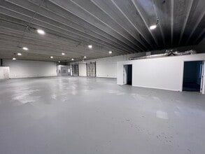 350-382 NE 191st St, Miami, FL for lease Interior Photo- Image 2 of 3