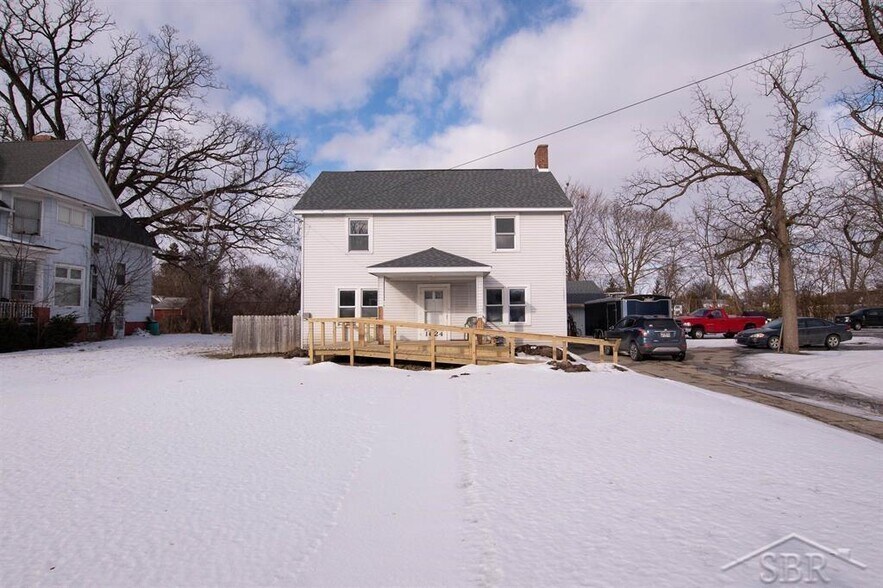 1624 Gratiot Ave, Saginaw, MI à vendre - Photo du bâtiment - Image 2 de 3