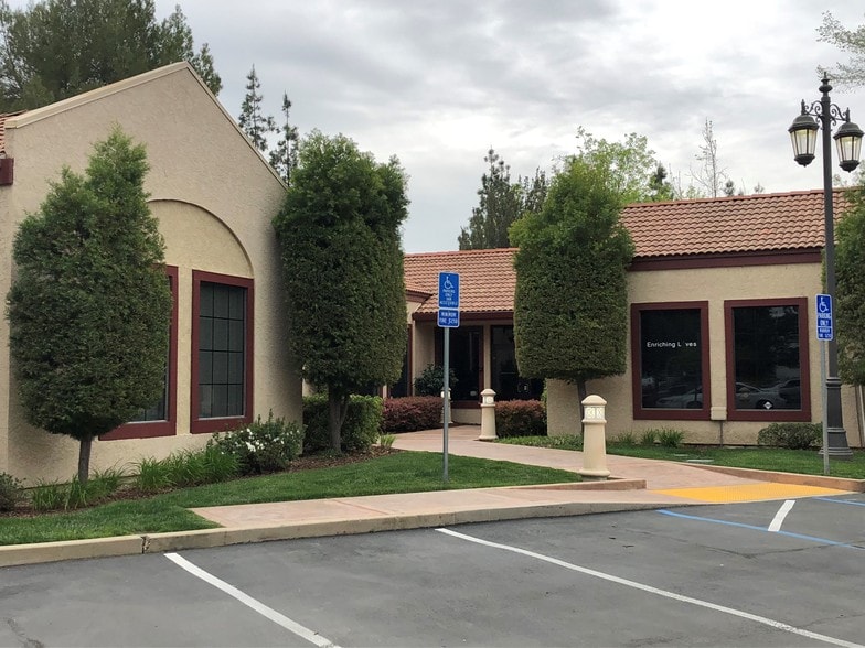 2934 Gold Pan Ct, Rancho Cordova, CA for lease - Building Photo - Image 3 of 8