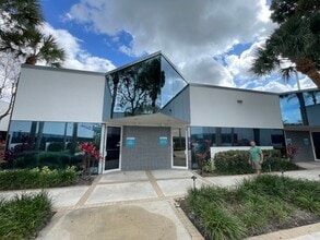 7800 Peters Rd, Plantation, FL à louer Photo intérieure- Image 2 de 3