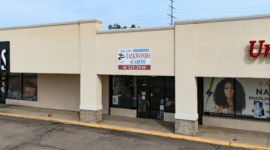 1950 Pipestone Rd, Benton Harbor, MI for lease Building Photo- Image 1 of 2