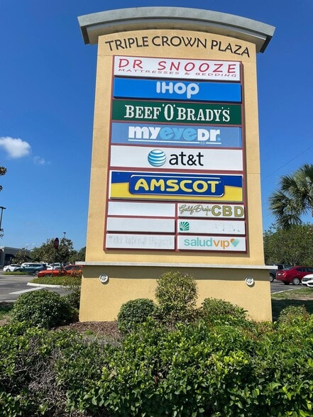 11100 SW 93 Court Rd, Ocala, FL à louer - Photo du bâtiment - Image 3 de 30