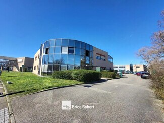More details for 16 Rue Du 35eme Regiment D'Aviation, Bron - Office for Lease
