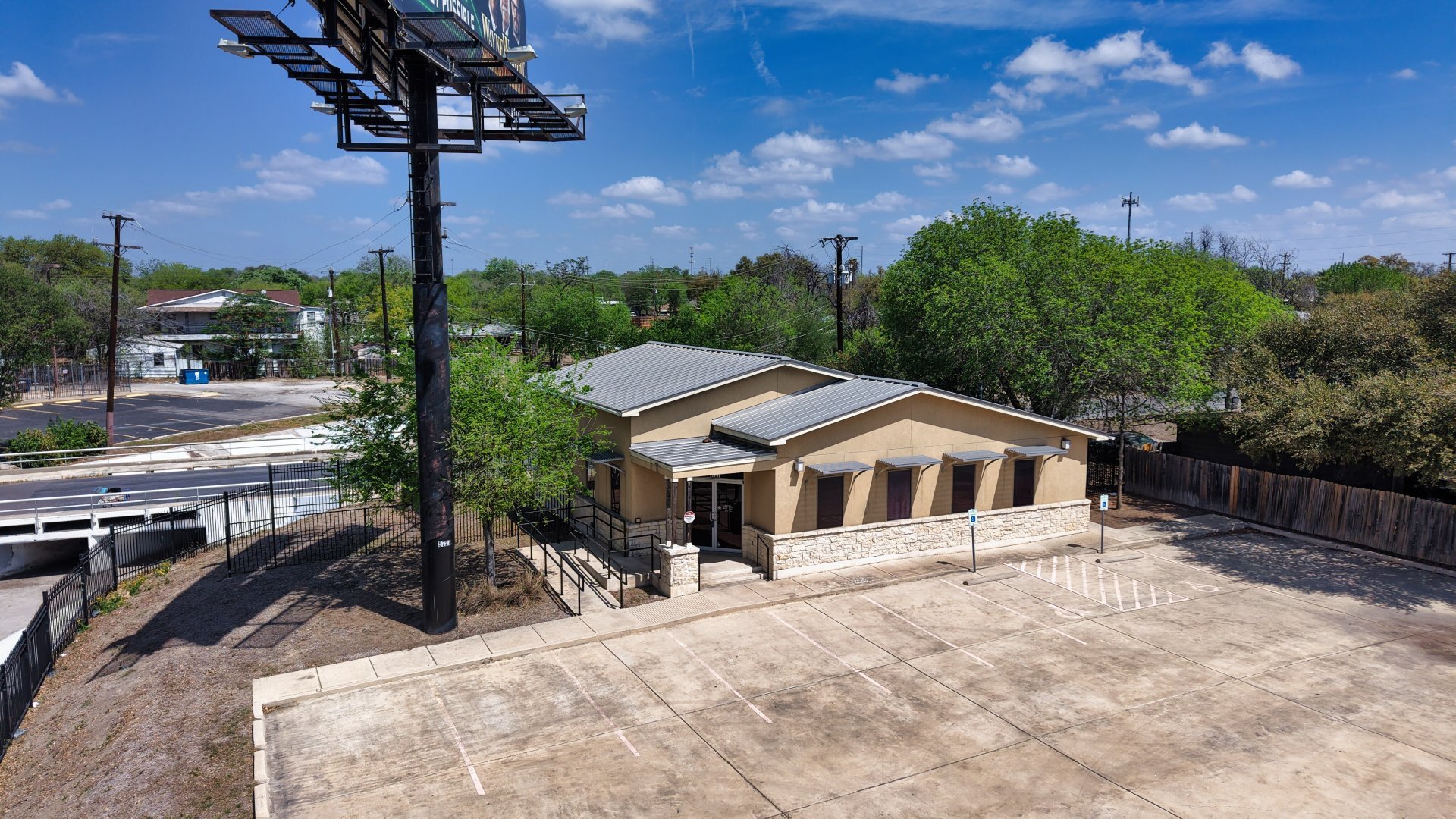 5727 W I-10 Fwy, San Antonio, TX for lease Primary Photo- Image 1 of 41