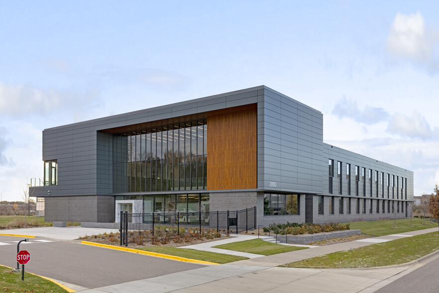 2800 Mount Ridge Rd, Roseville, MN for sale - Building Photo - Image 2 of 11