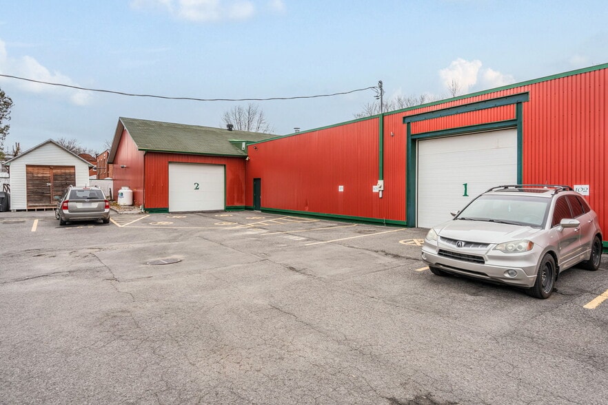 141 Rue De Salaberry, Saint-jean-sur-richelieu, QC for lease - Building Photo - Image 3 of 16