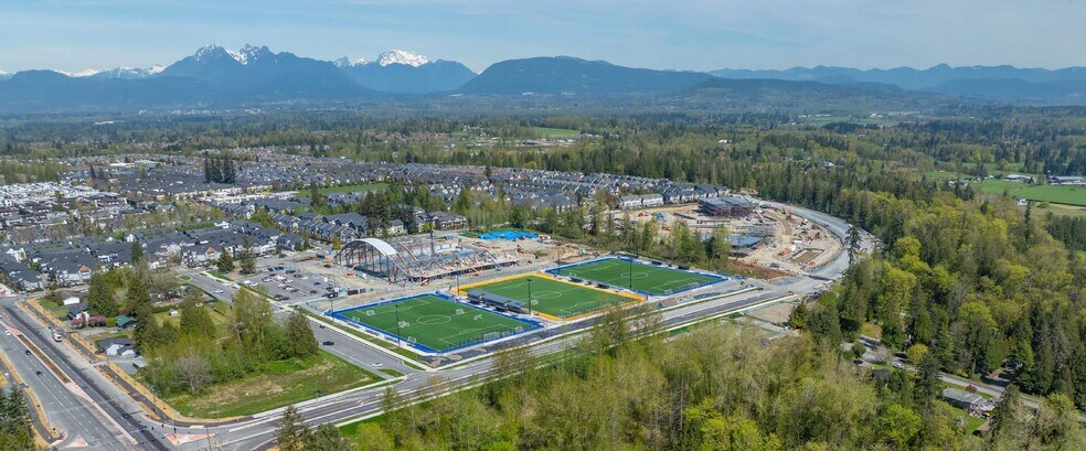 7410-7438 208 St, Langley, BC à vendre - Photo du bâtiment - Image 2 de 5