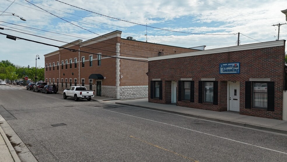 115-117 S Franklin St, Mount Pleasant, MI à vendre - Photo du bâtiment - Image 2 de 5