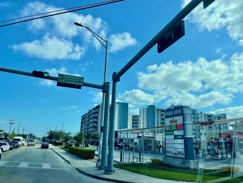 3051 W 16th Ave, Hialeah, FL à louer - Photo du bâtiment - Image 3 de 6