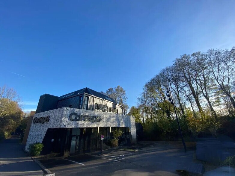 Bureau dans Wasquehal à louer - Photo du bâtiment - Image 3 de 6