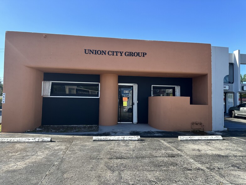 4614 Hollywood Blvd, Hollywood, FL for lease - Building Photo - Image 1 of 5