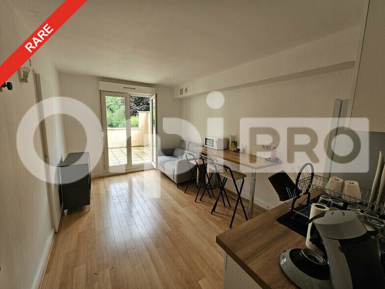 Bureau dans Melun à vendre - Photo du bâtiment - Image 3 de 8