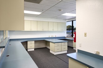 2020 Palomino Ln, Las Vegas, NV à louer Photo intérieure- Image 2 de 13