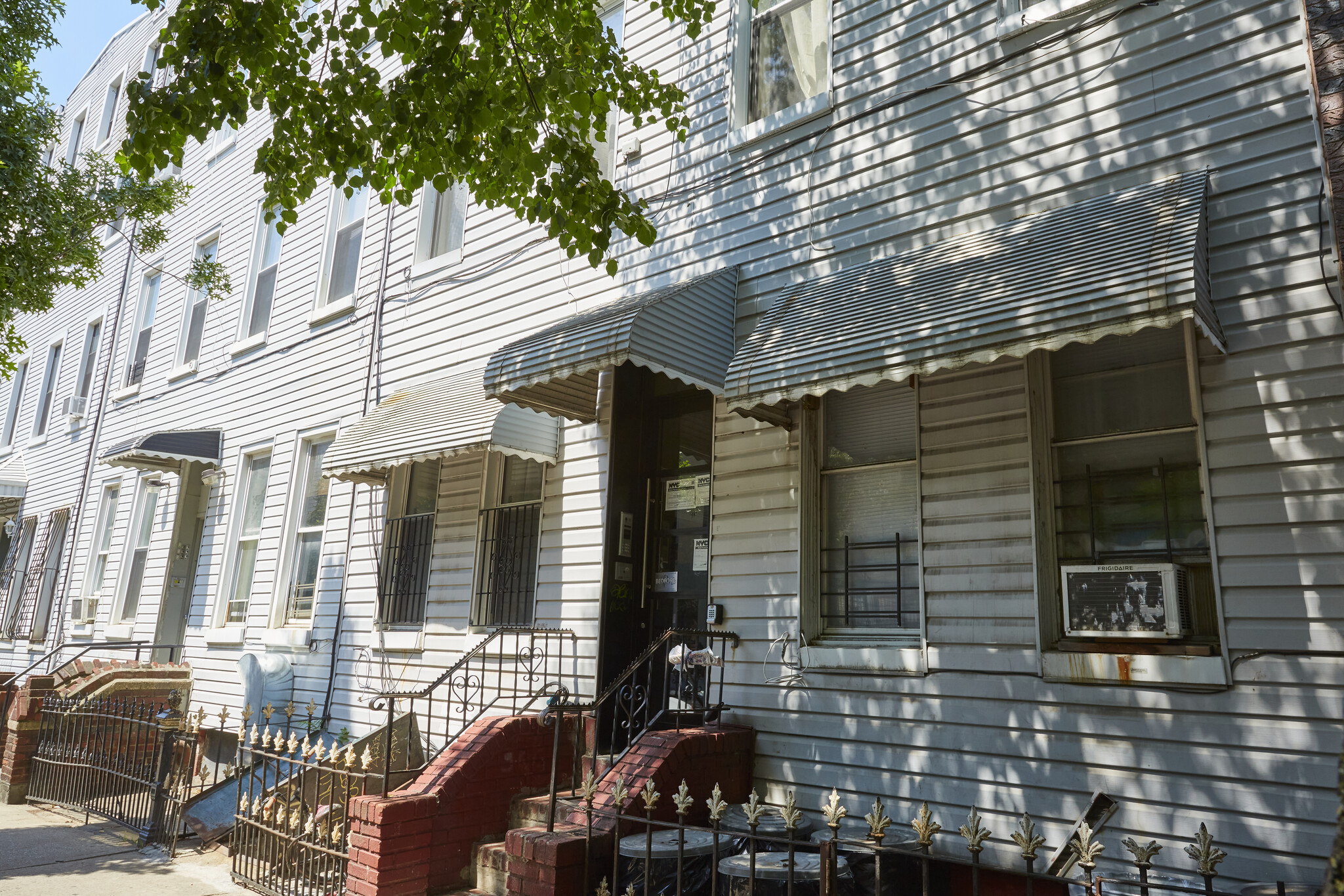 247 Himrod St, Brooklyn, NY for sale Interior Photo- Image 1 of 1