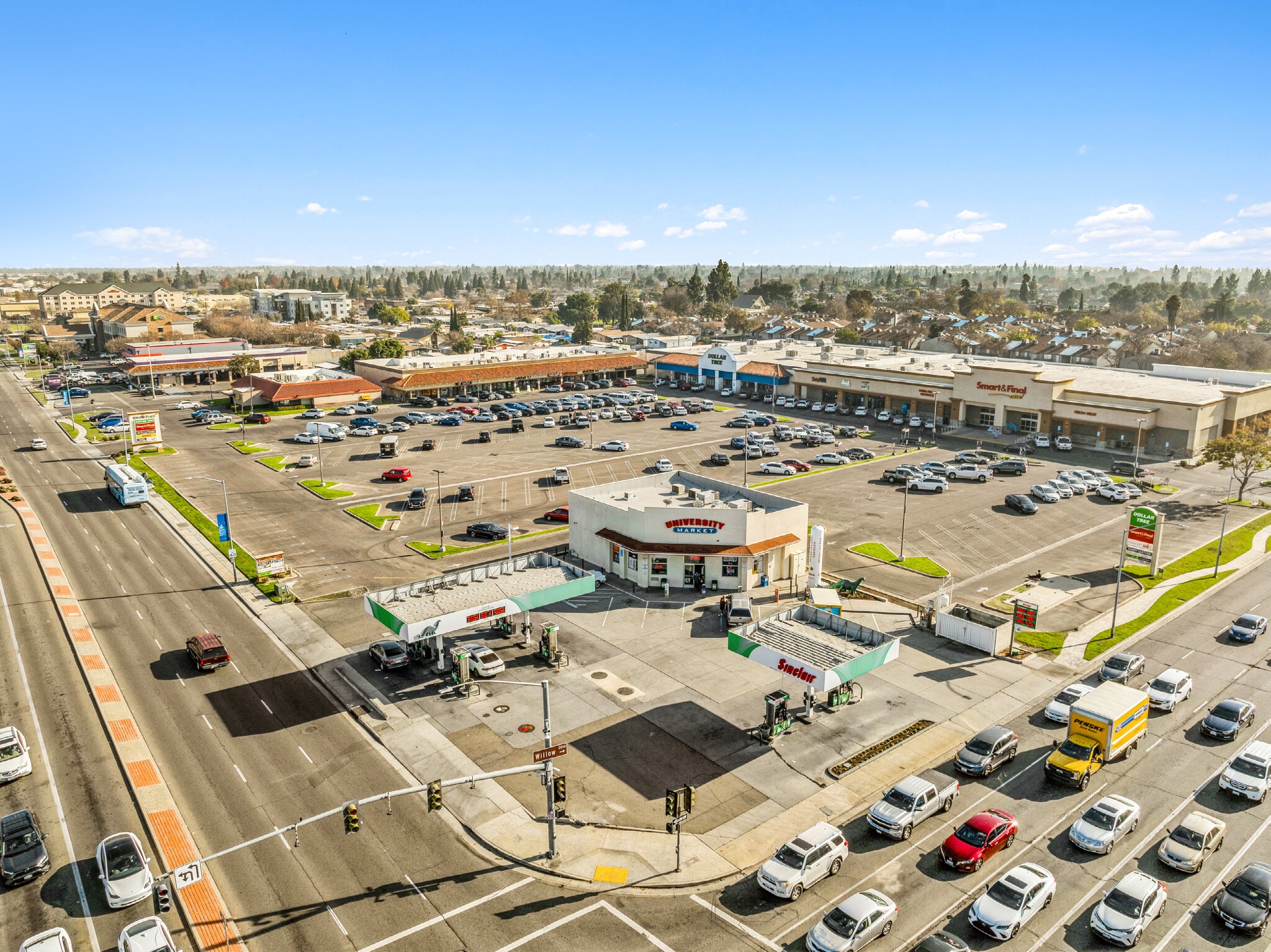 698-790 W Shaw Ave, Clovis, CA for lease Building Photo- Image 1 of 7