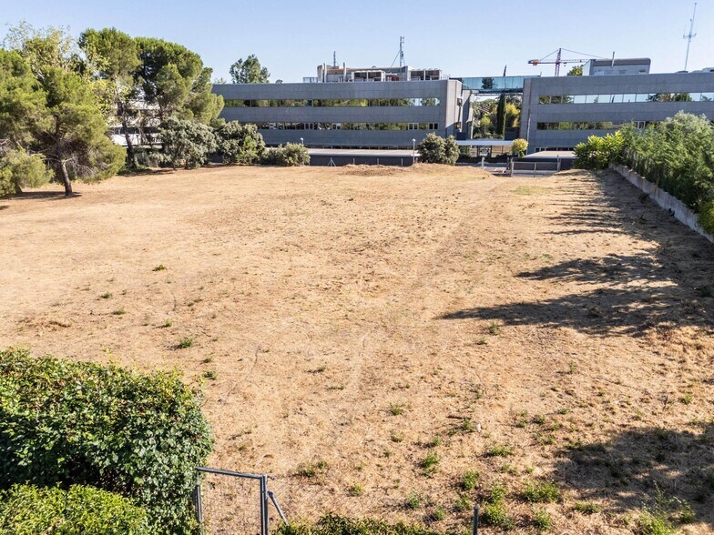 Terrain dans Madrid, Madrid à vendre - Photo du bâtiment - Image 2 de 12