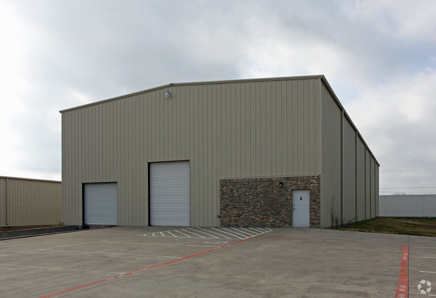 7 Mustang Cir, Forney, TX à vendre - Photo du bâtiment - Image 2 de 3