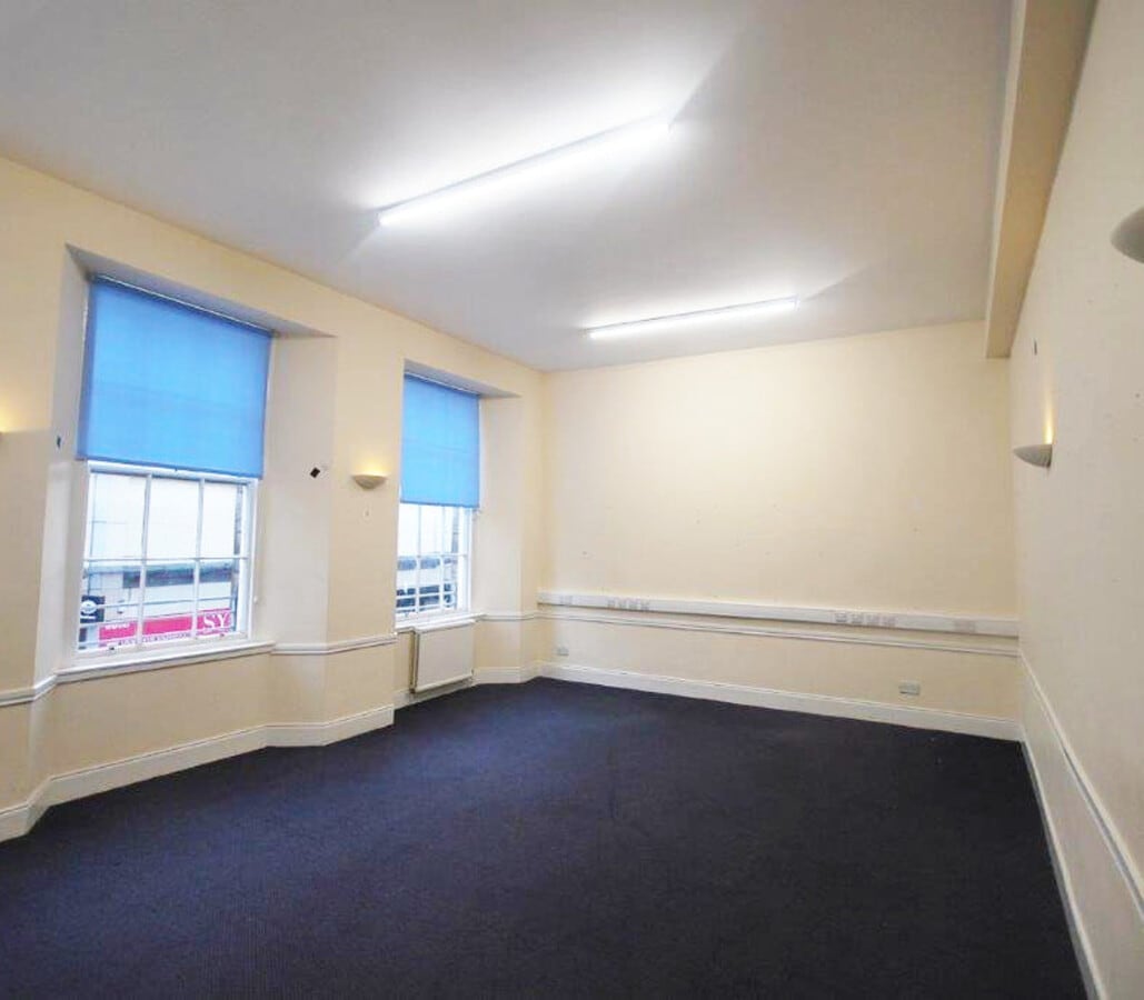 125 High St, Kirkcaldy, FIF KY1 1LW - Unit 125 -  - Interior Photo - Image 1 of 4