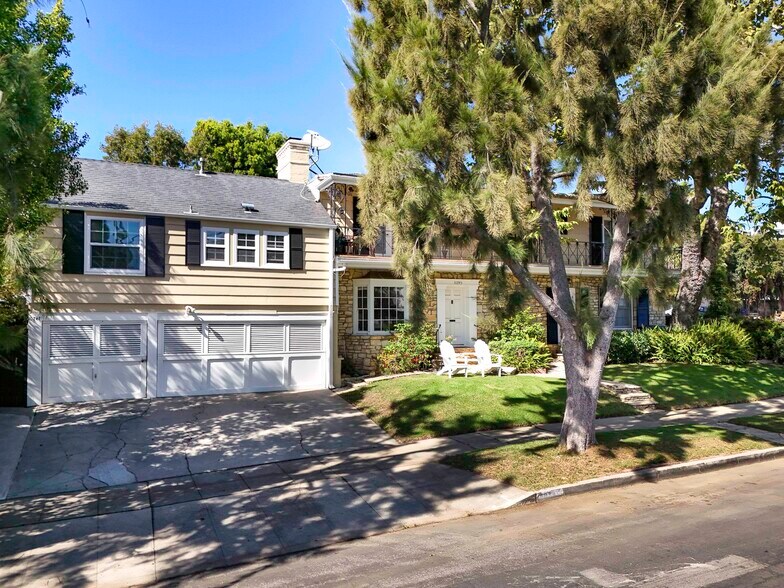 10743 Ohio Ave, Los Angeles, CA à vendre - Photo du bâtiment - Image 2 de 13