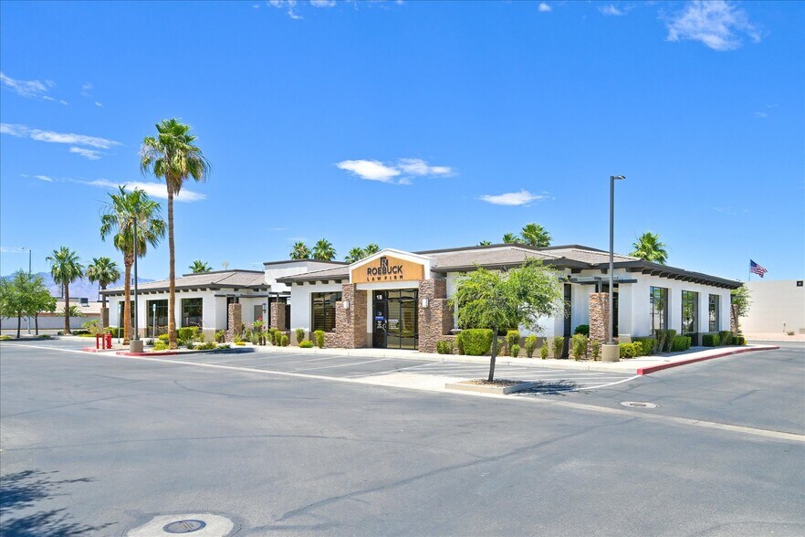 2610-2620 S Jones Blvd, Las Vegas, NV à vendre - Photo du bâtiment - Image 2 de 34