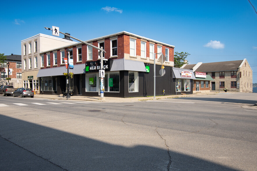 187-199 King St W, Prescott, ON à vendre - Photo du bâtiment - Image 3 de 20