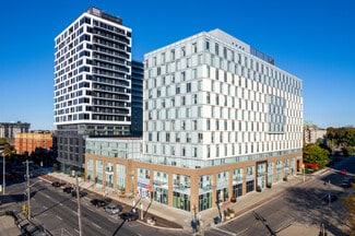 Plus de détails pour 100 Bond St E, Oshawa, ON - Commerce de détail à louer